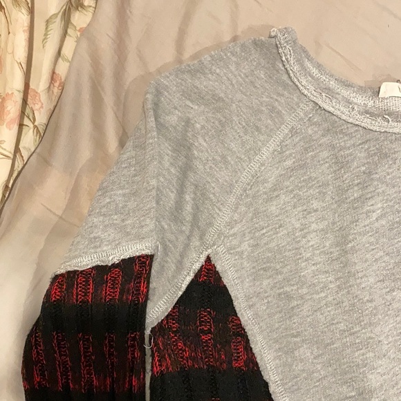 Lf Sweater - Picture 3 of 3